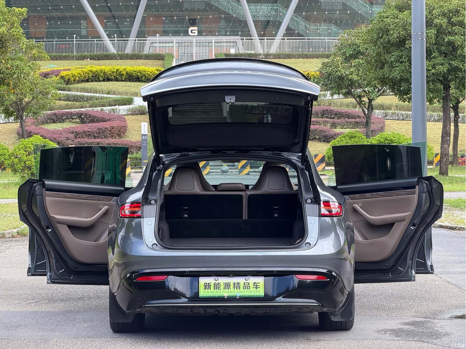 Luxeed R7, 2025 12