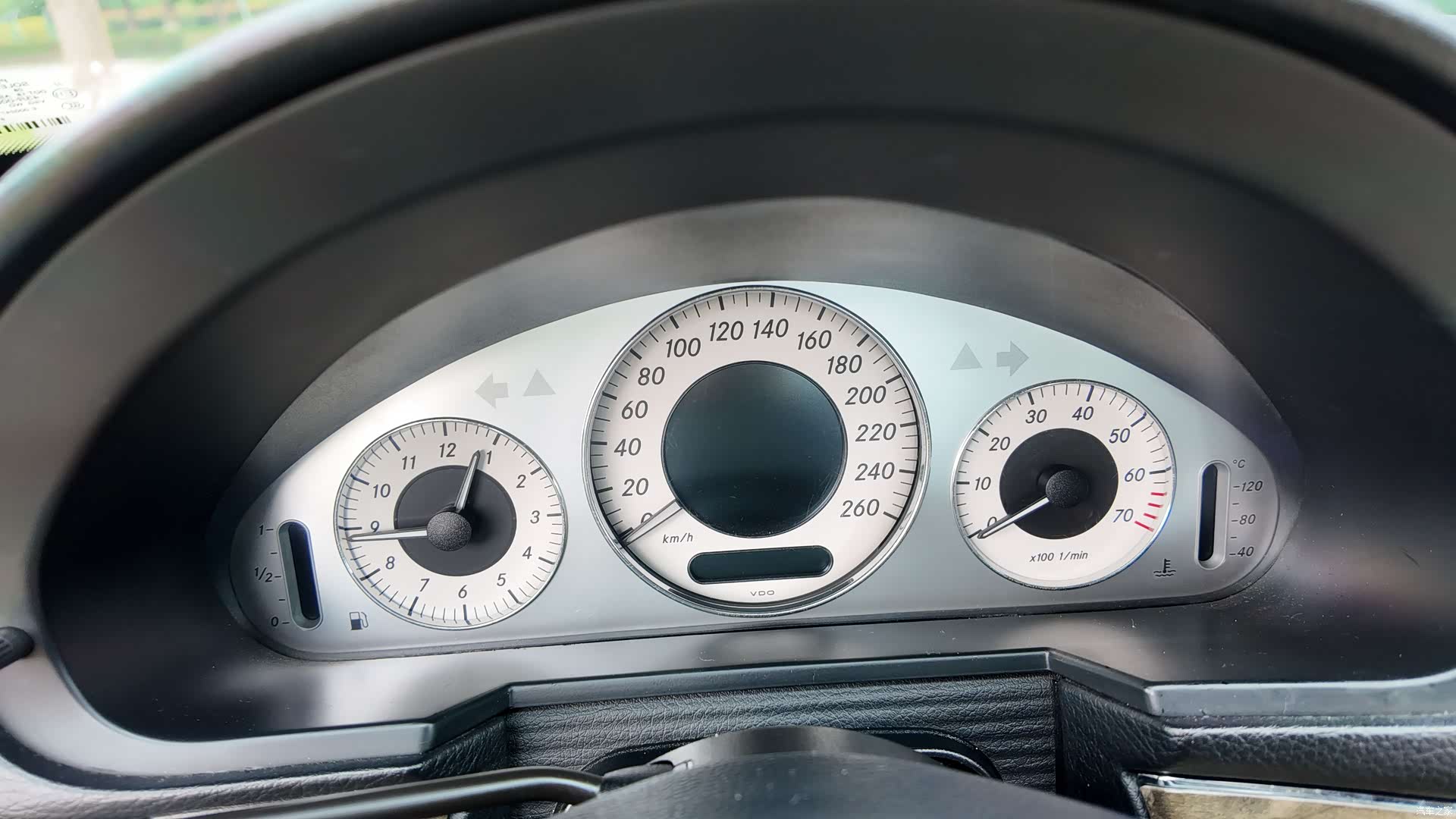 Mercedes-Benz E-Class, 2008 48