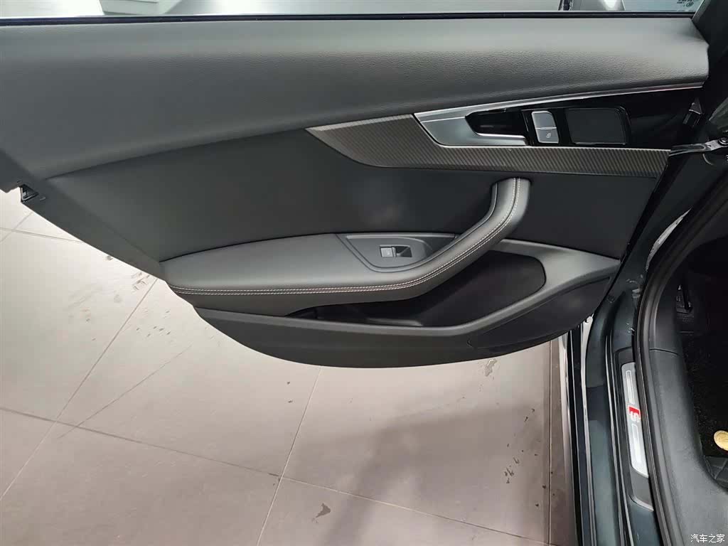 Audi A4L, 2024 24
