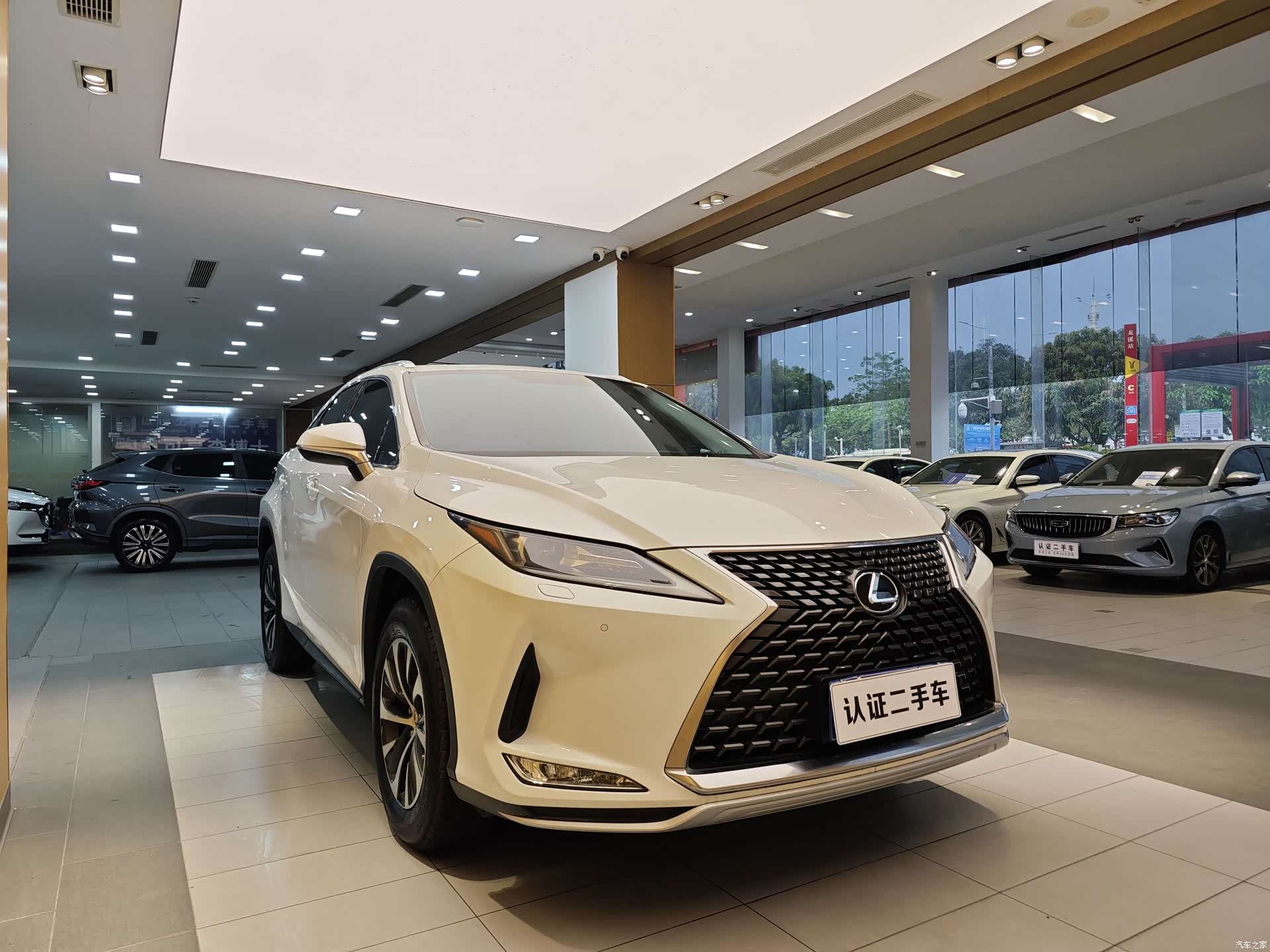 Lexus RX, 2022 4