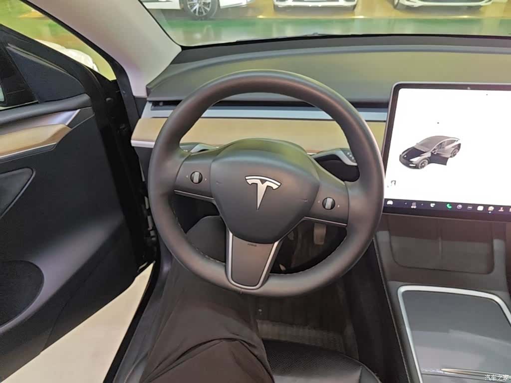 Tesla Model Y, 2021 11