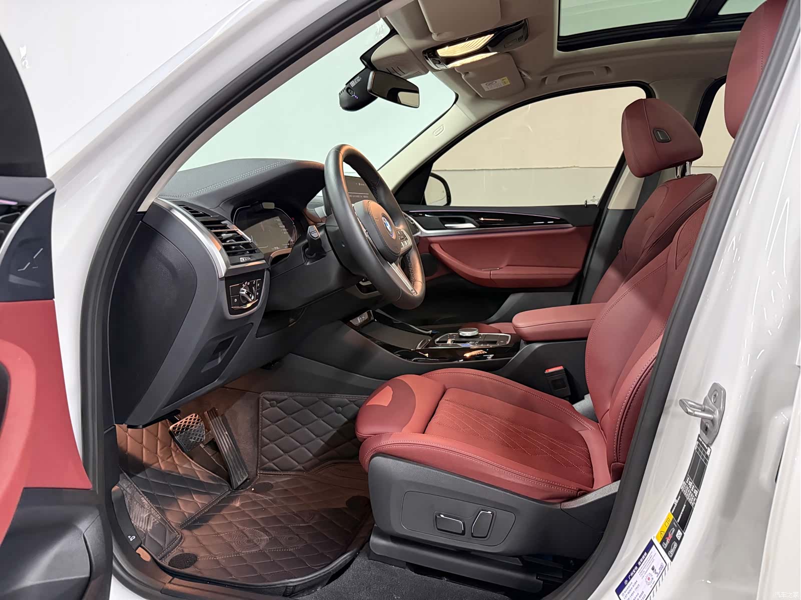 BMW iX3, 2025 9