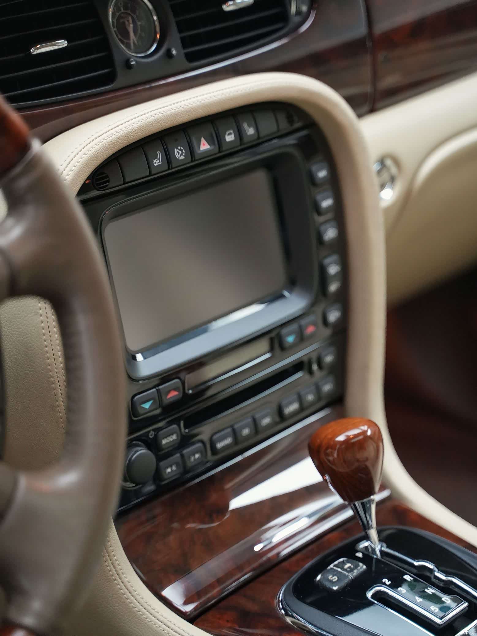 Jaguar XJ, 2008 14