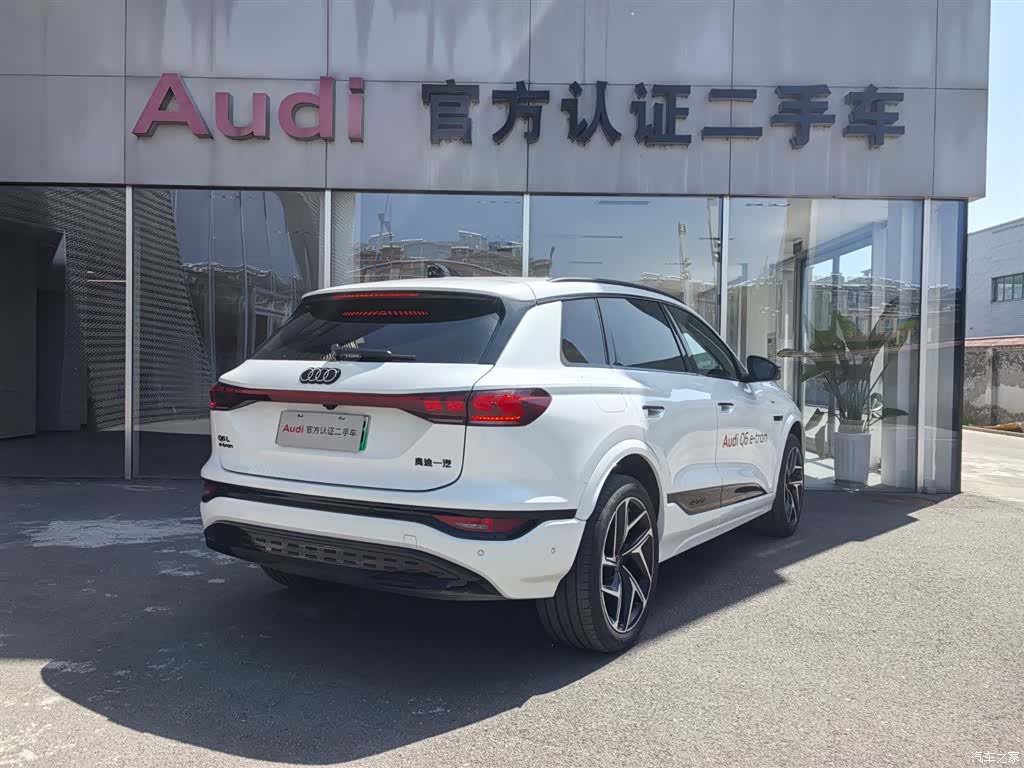 Audi e-tron, 2025 4