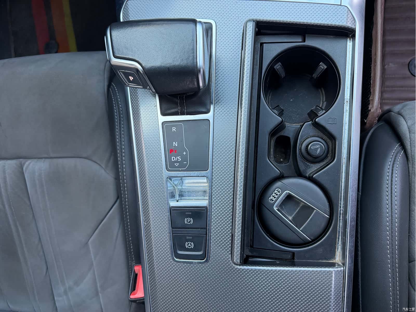 Audi A6L, 2019 11