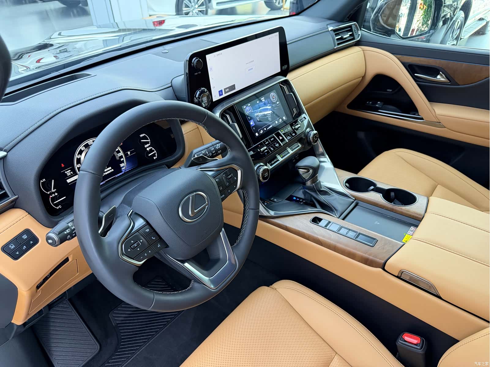 Lexus LX, 2024 13