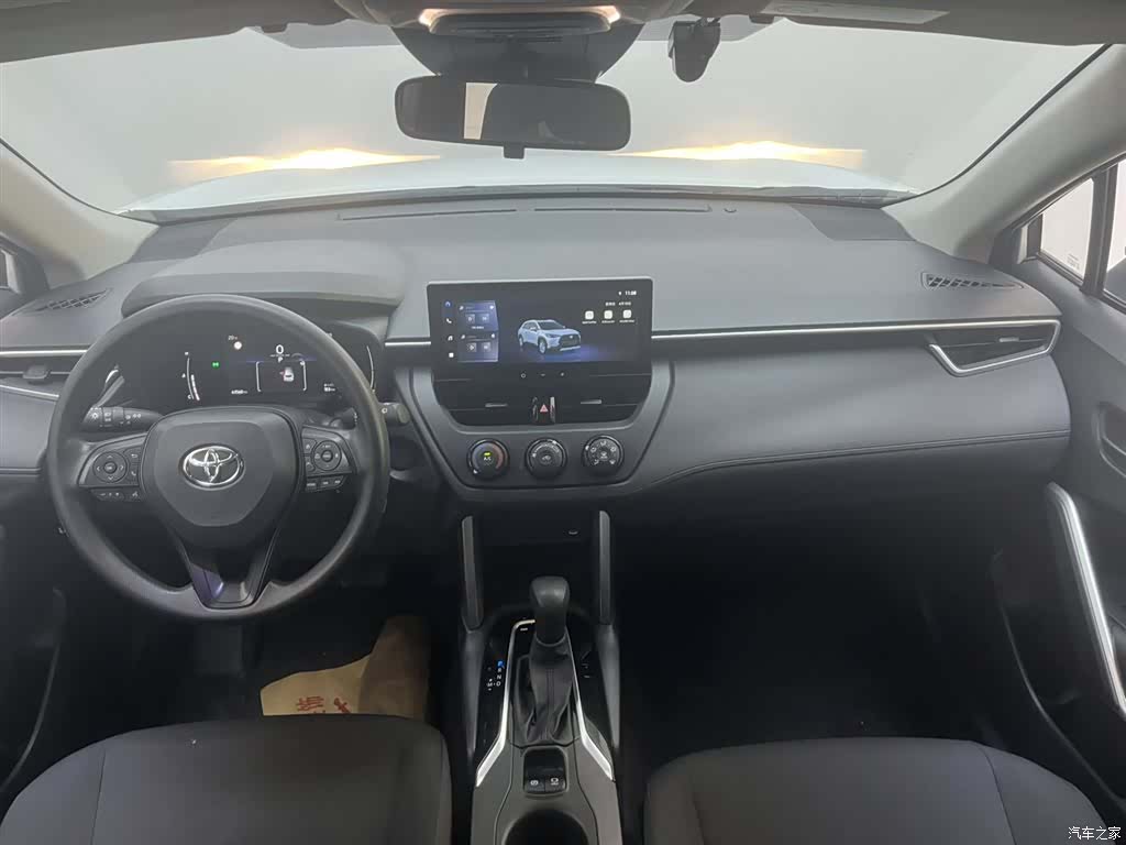 Toyota Corolla, 2024 10