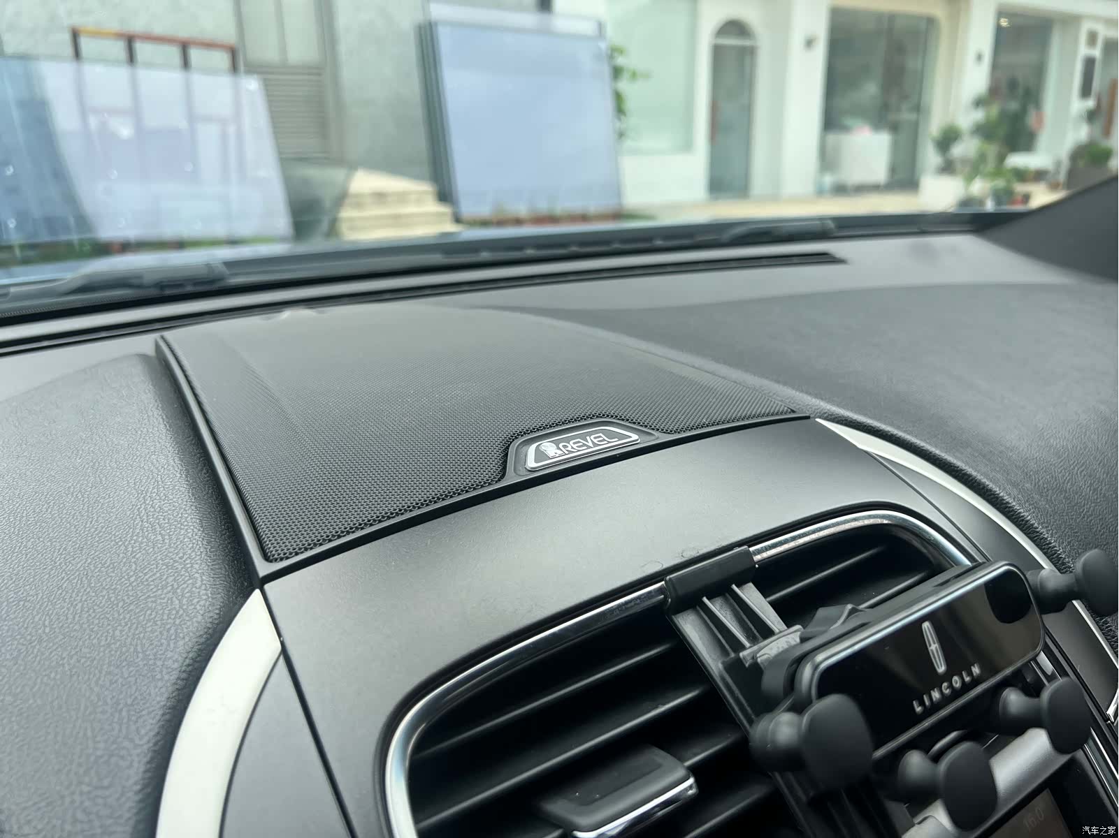 Lincoln MKX, 2019 11