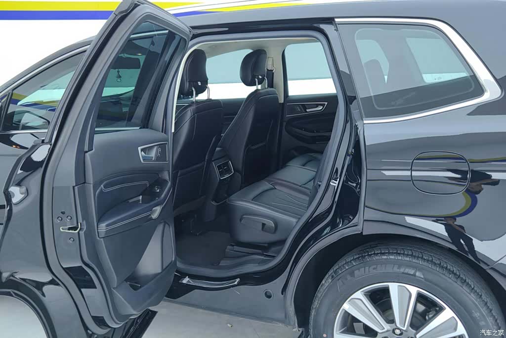 Ford Edge, 2023 11