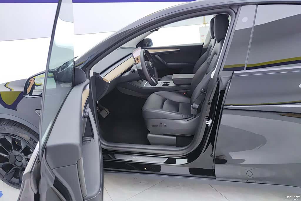 Tesla Model Y, 2021 9