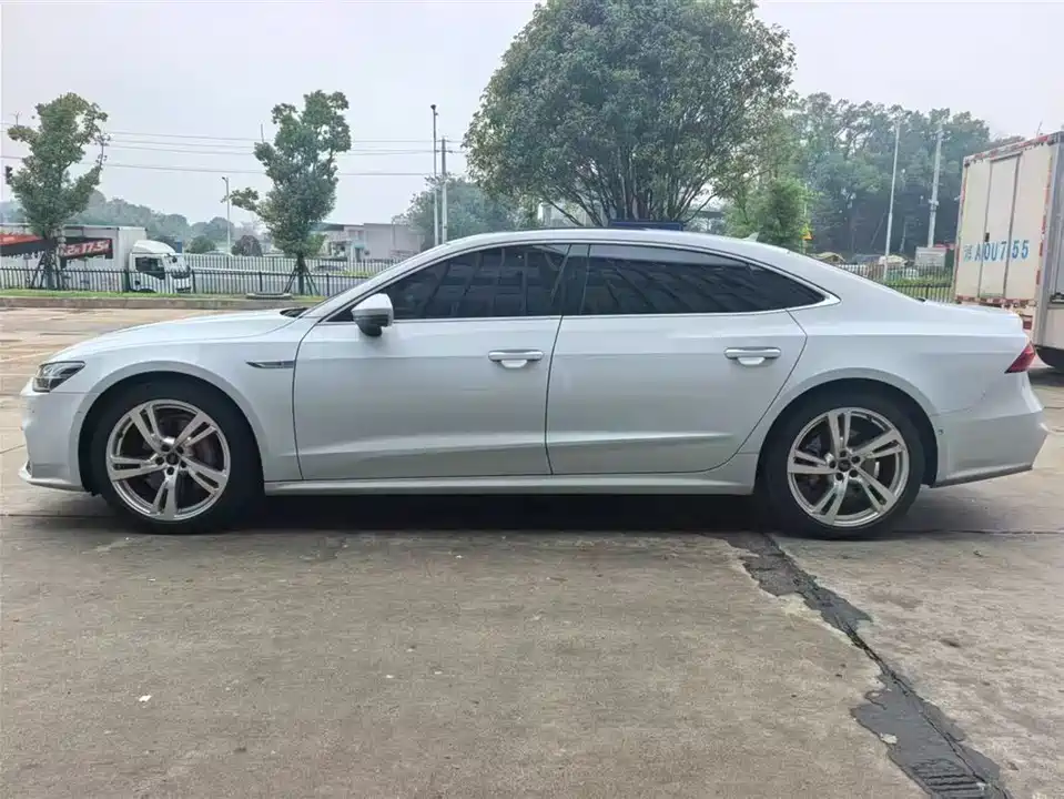 Audi A7L
