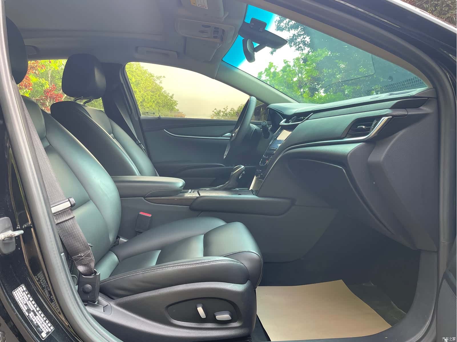 Cadillac XTS, 2018 13