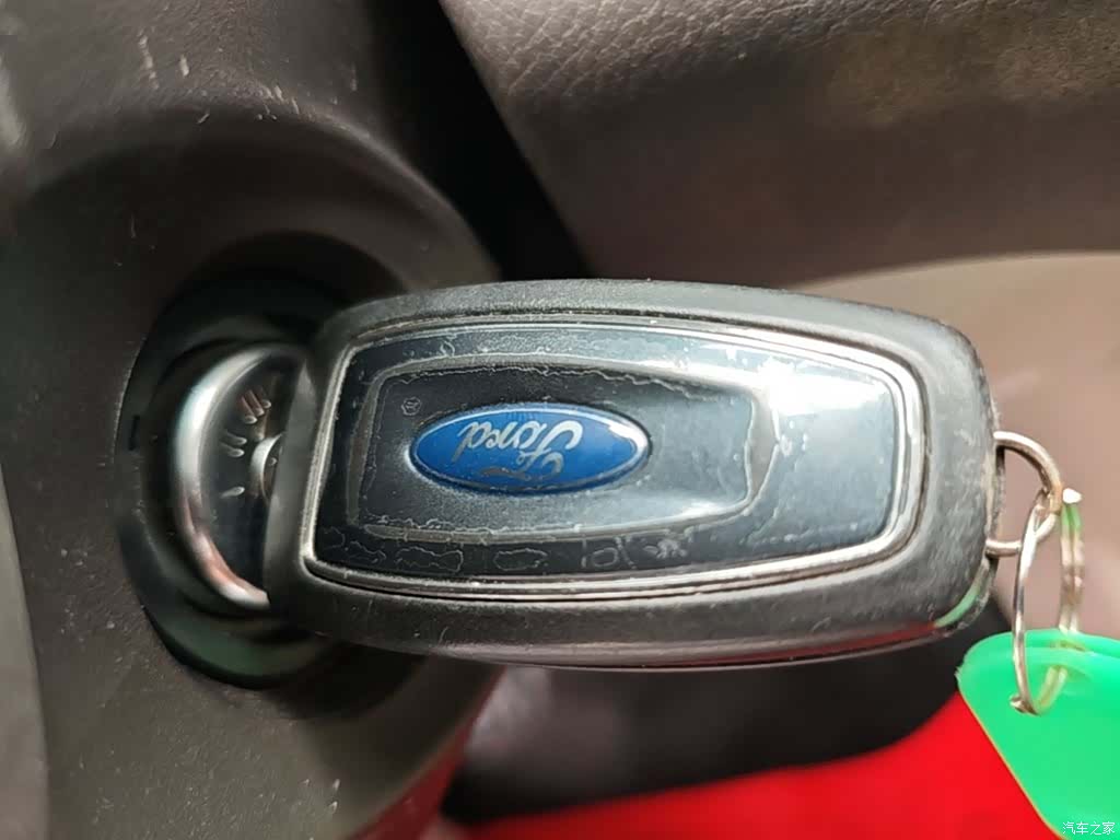 Ford Focus, 2014 9