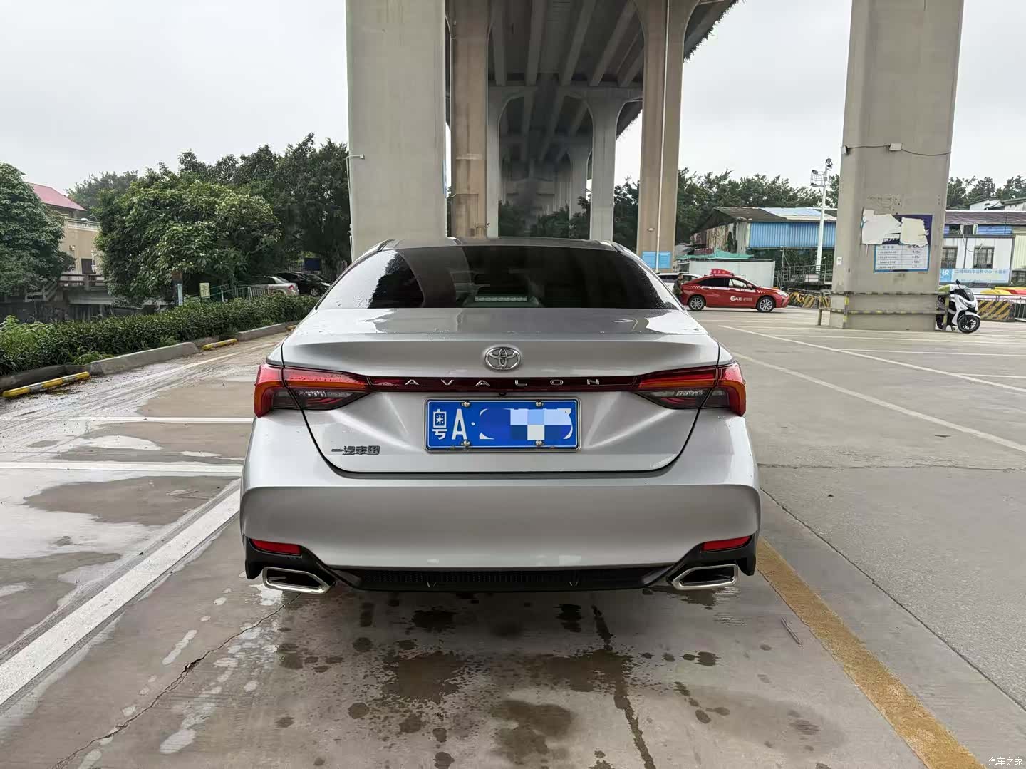 Toyota Avalon, 2022 все фото