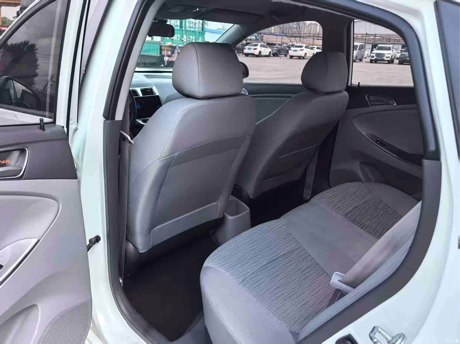 Hyundai GLX, 2014 6