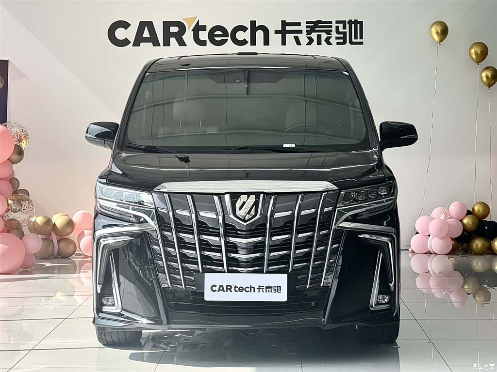 Toyota Alphard, 2012 3