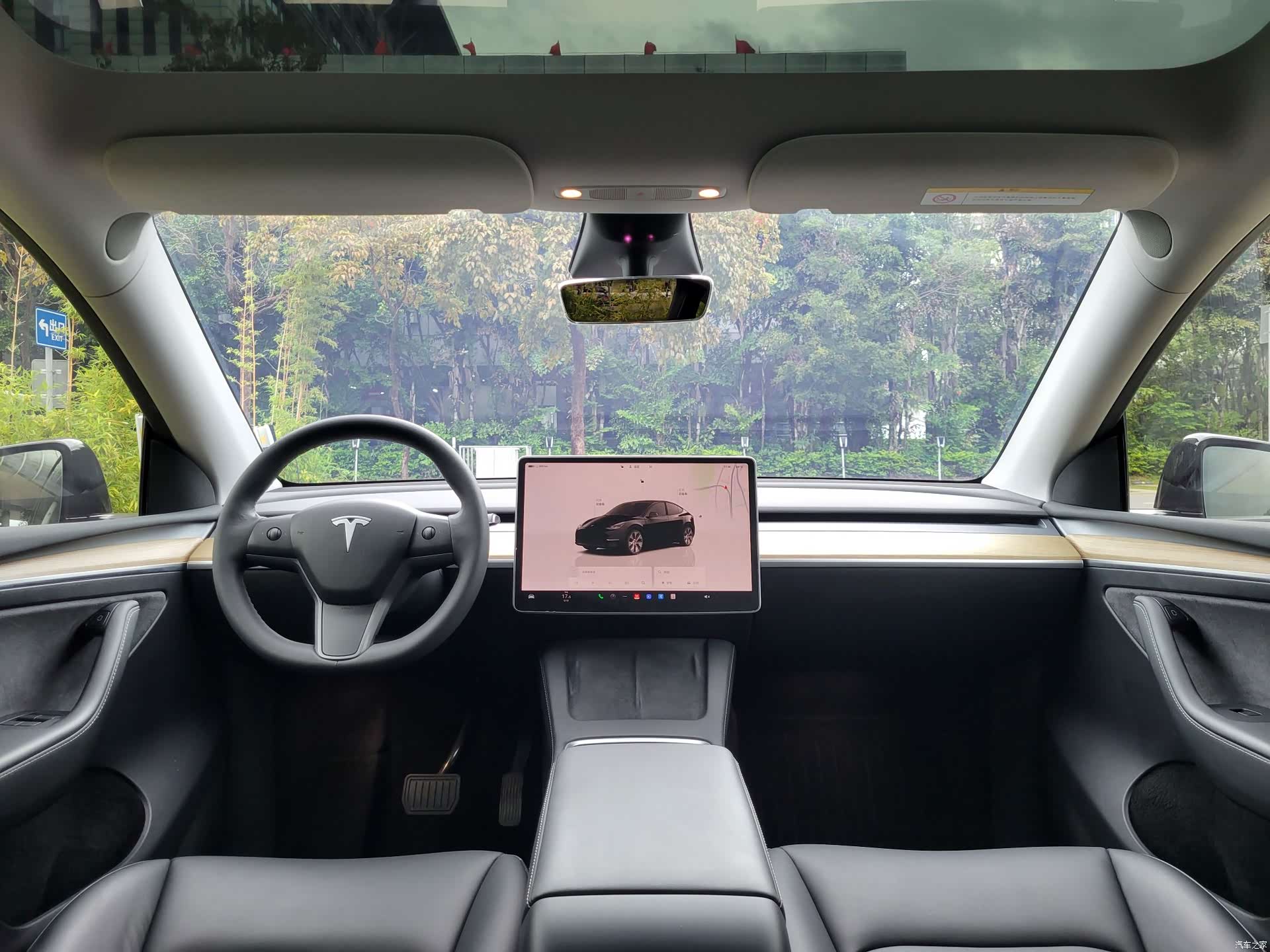 Tesla Model Y, 2023 20