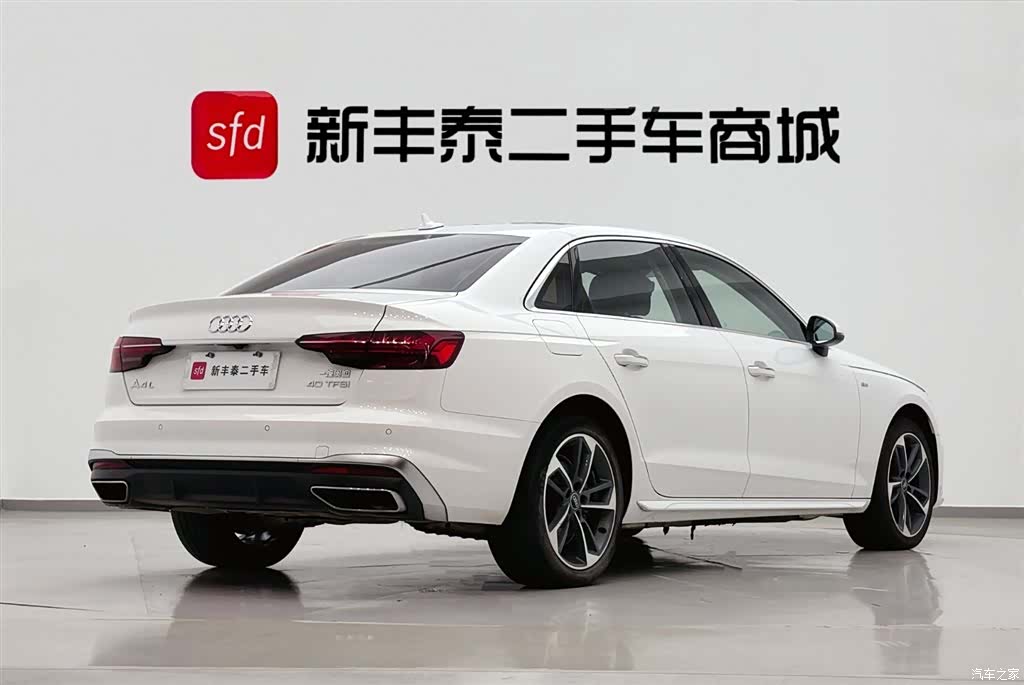 Audi A4L, 2023 все фото