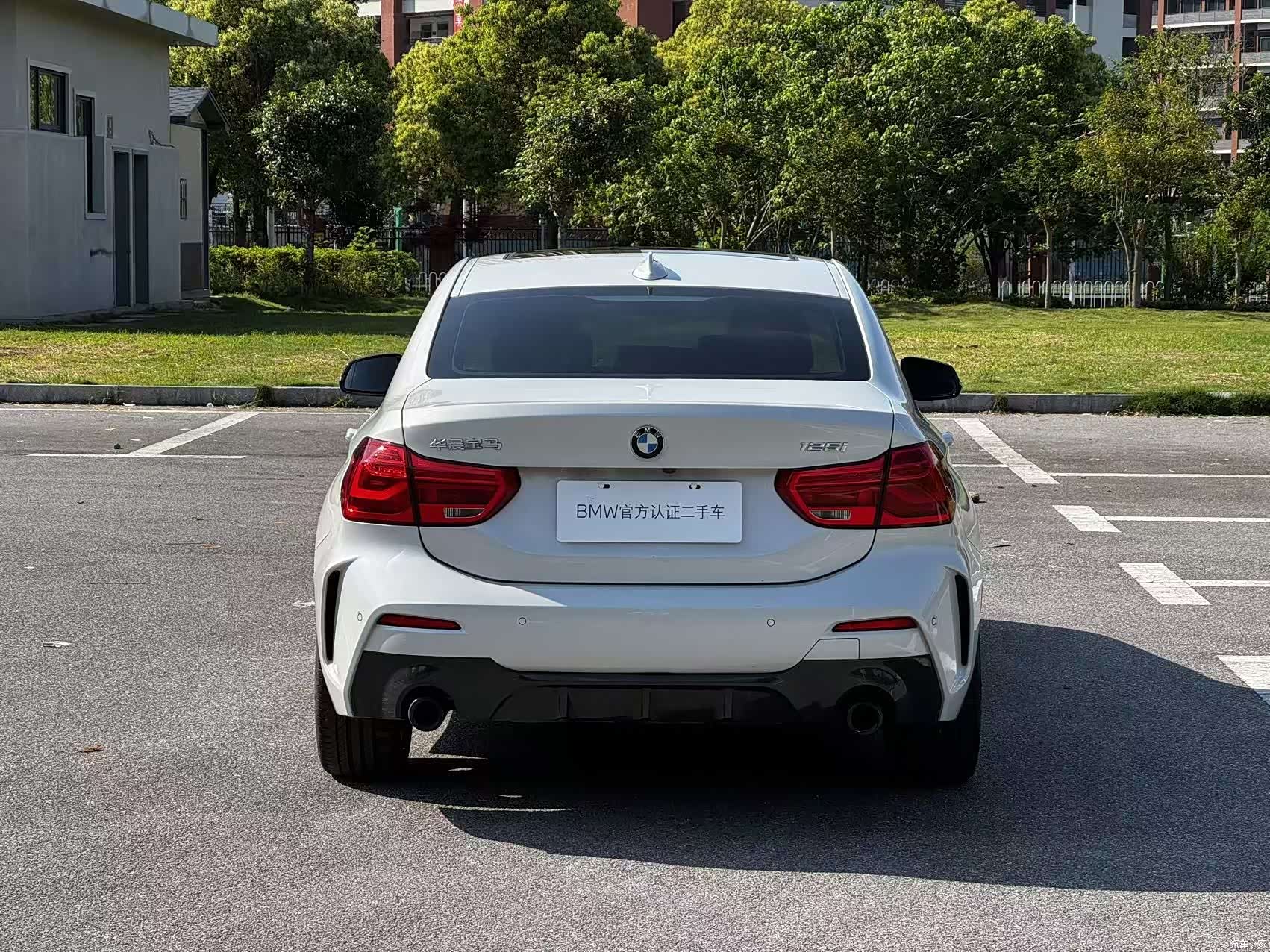 BMW 1 Series, 2021 11
