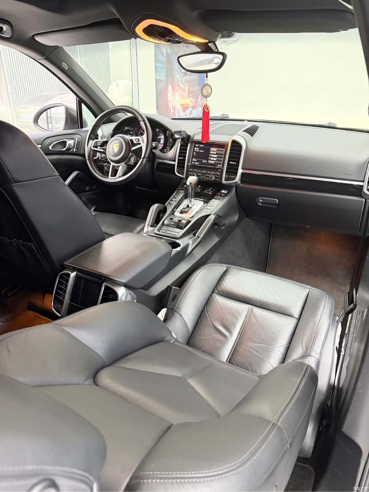 Porsche Cayenne, 2011 6