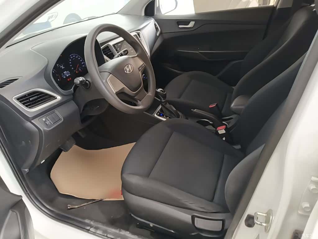 Hyundai GLS, 2018 15
