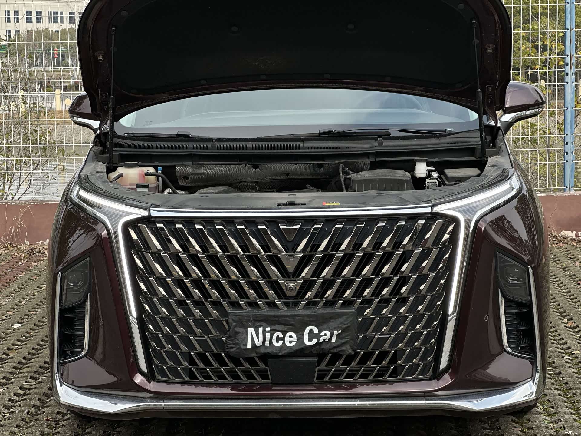 Maxus G90, 2022 30