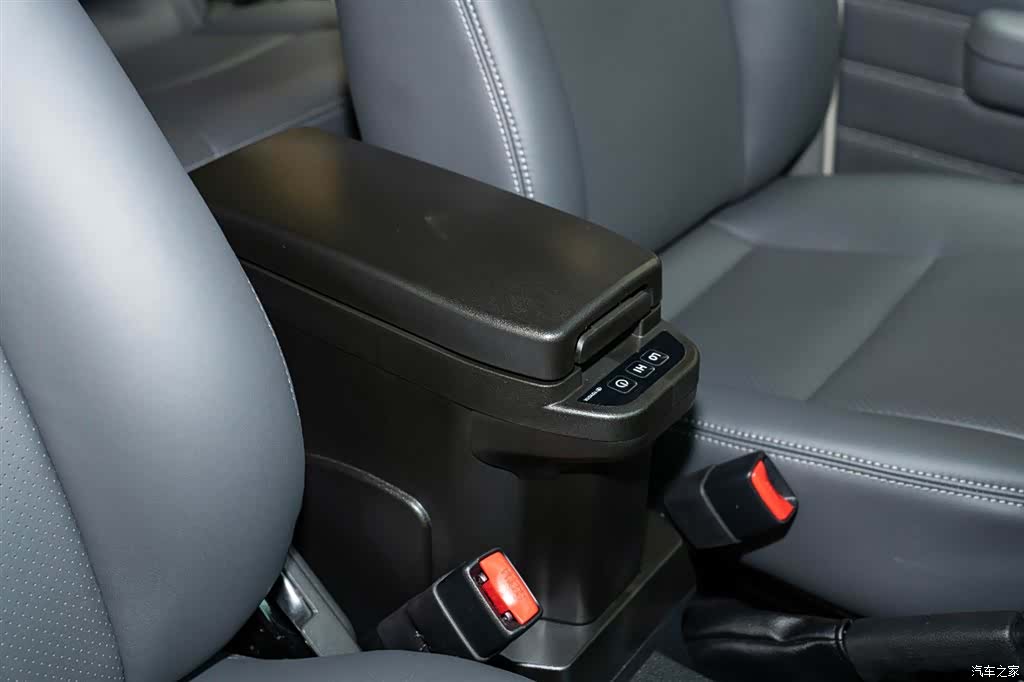 Toyota Land Cruiser, 2025 16