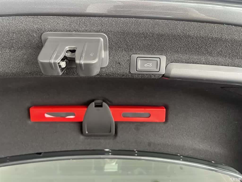 Audi A4L, 2020 9