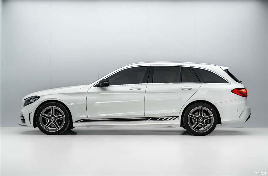 Mercedes-Benz C-Class, 2021 4