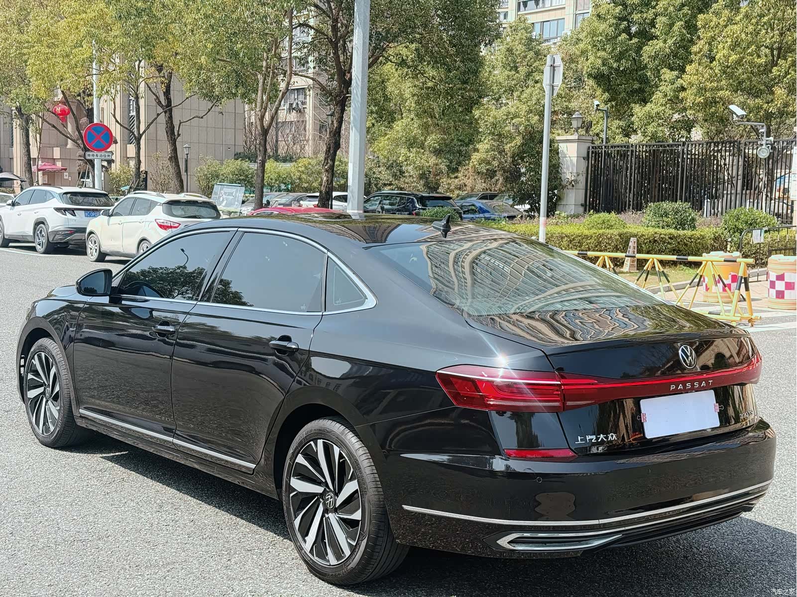 Volkswagen Passat, 2024 все фото