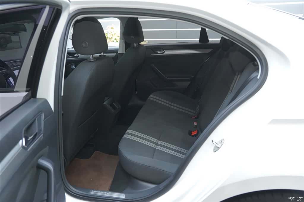 Volkswagen Lamando, 2017 16