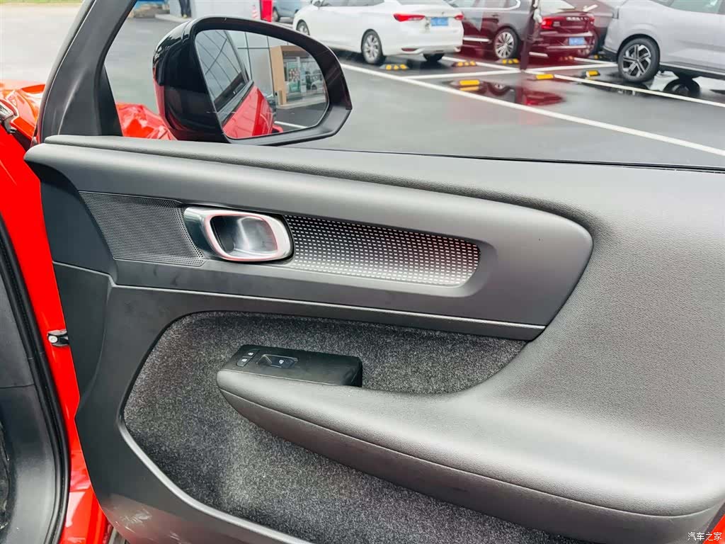 Volvo XC40, 2019 13