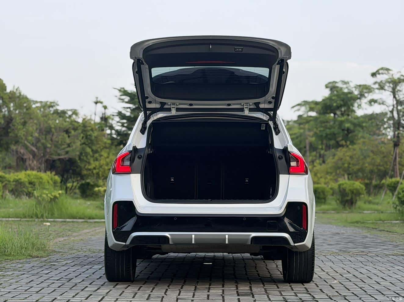 BMW X1, 2023 26