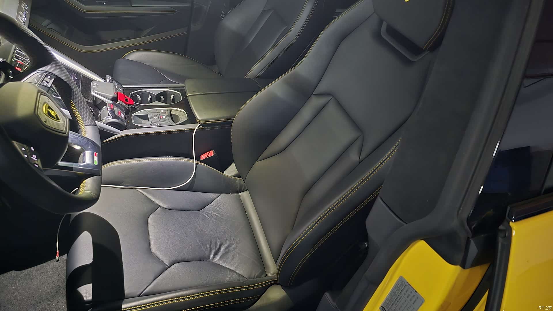 Lamborghini Urus, 2020 7