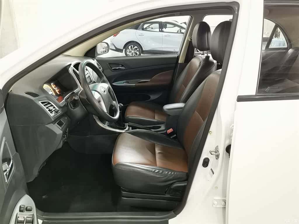 BYD F3, 2015 10