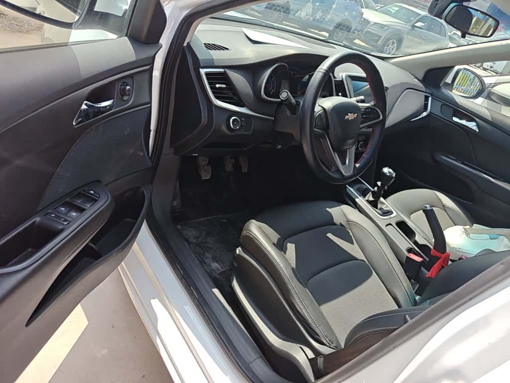 Chevrolet 320, 2018 16