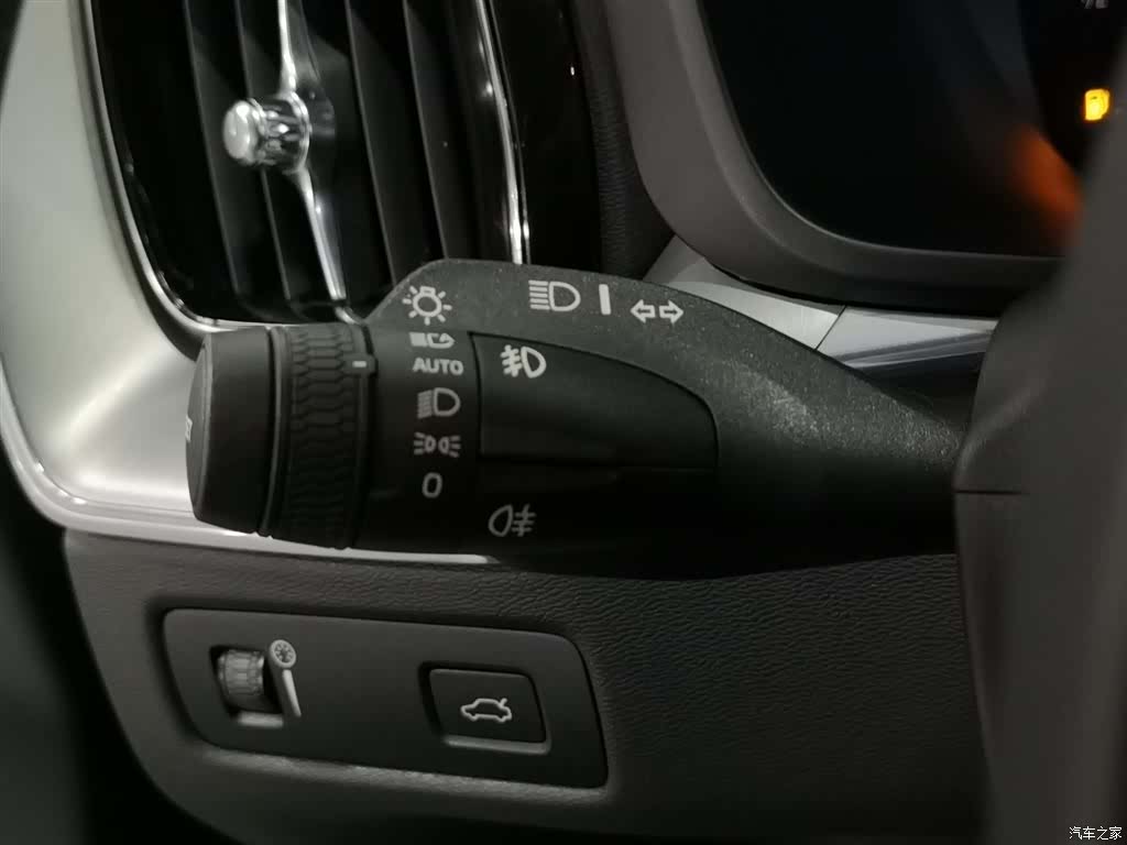 Volvo XC60, 2020 21