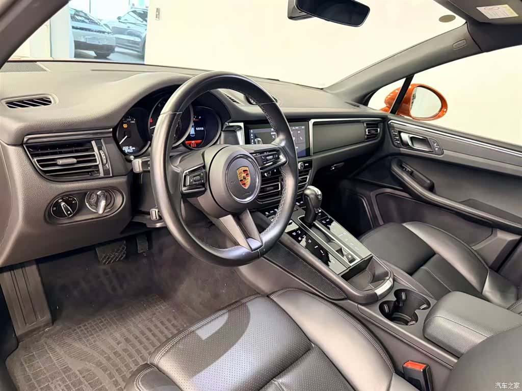 Porsche Macan, 2024 11