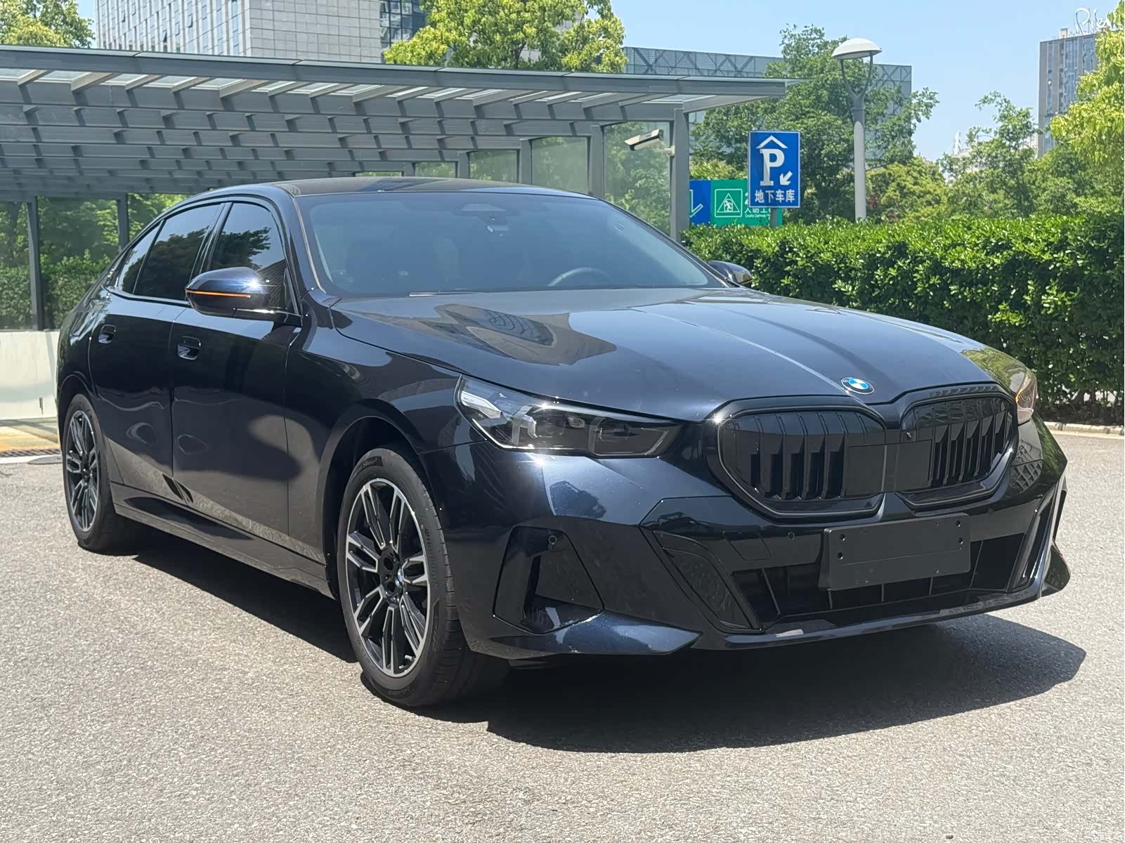 BMW 5 Series, 2025 3
