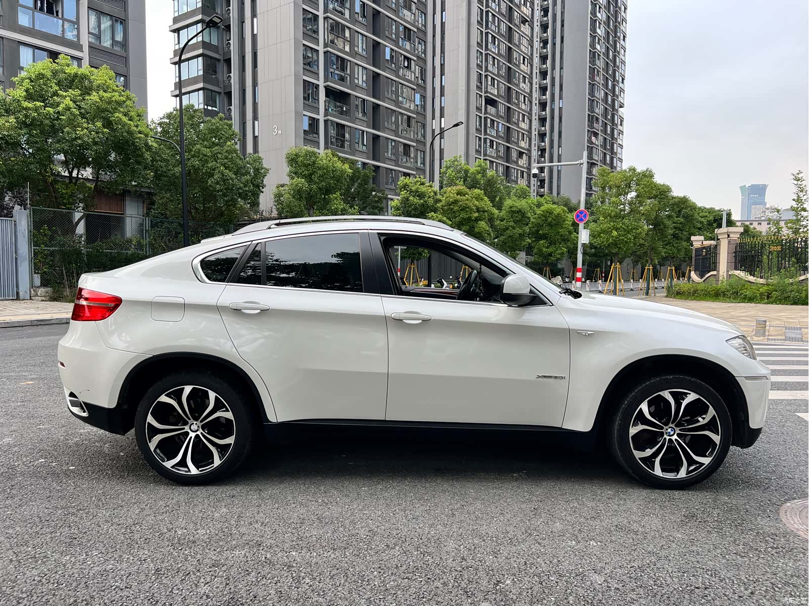 BMW X6, 2012 4