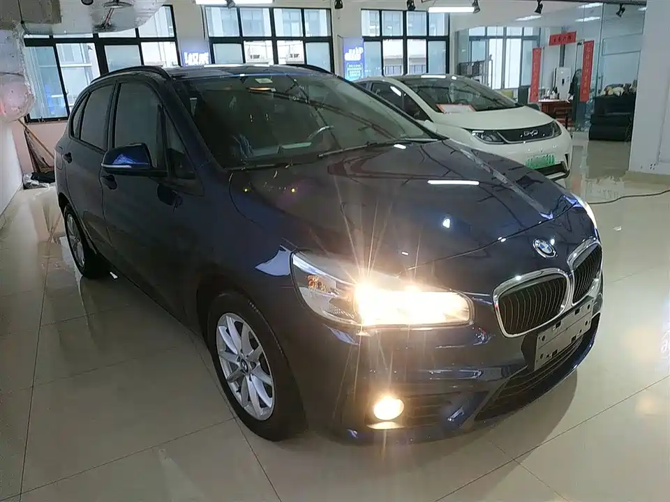 BMW 2 series station wagon