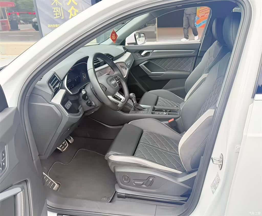 Audi Q3, 2024 8