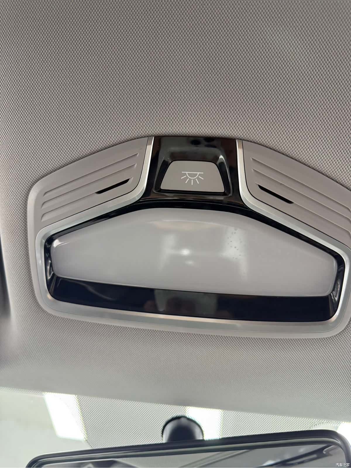 Geely Emgrand, 2022 15