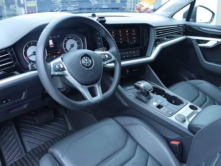 Volkswagen Touareg, 2020 года фото 7