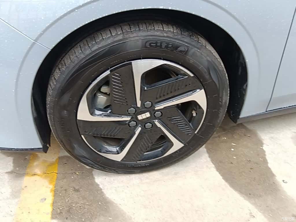 Geely Galaxy L6, 2024 23