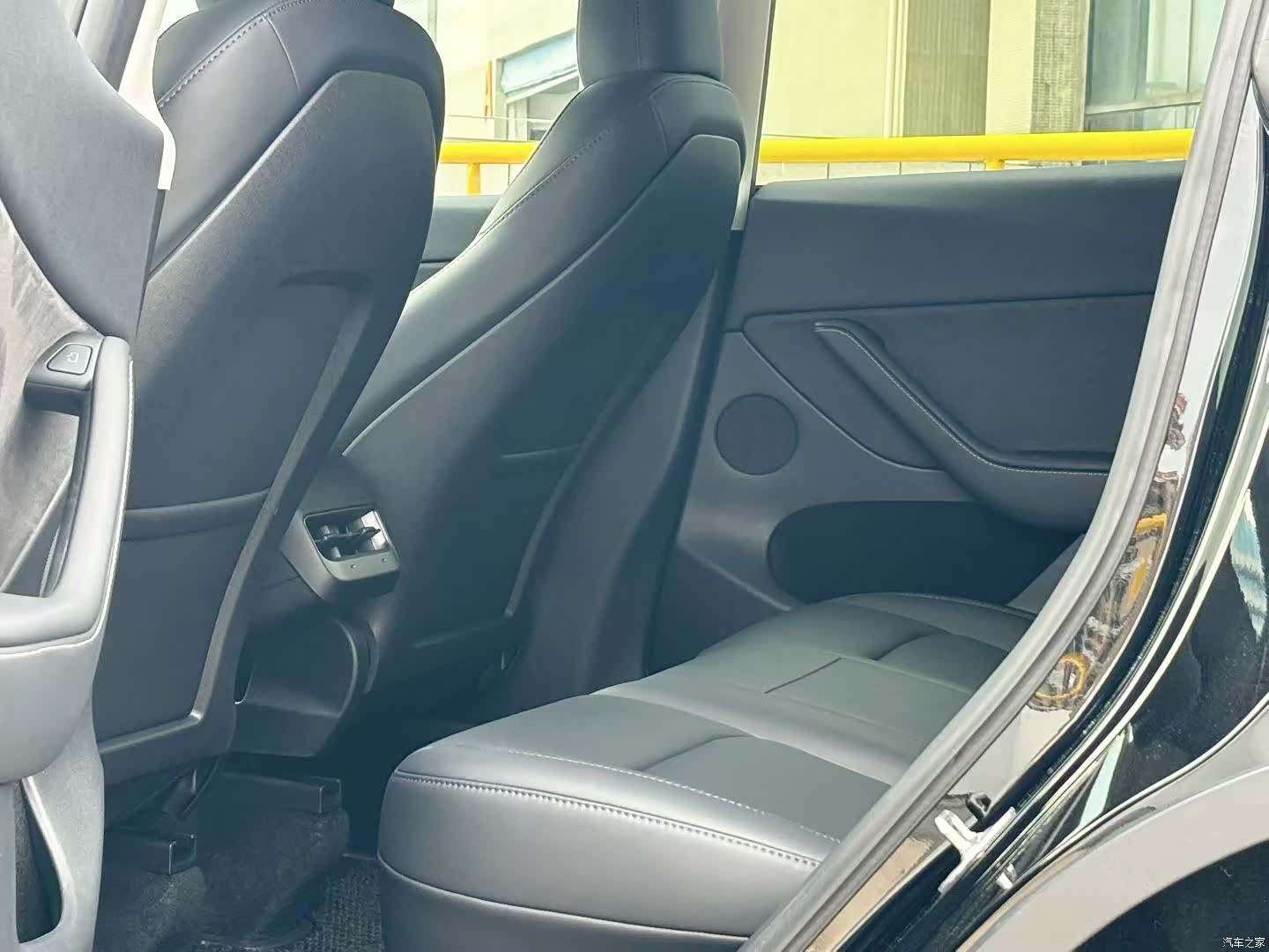 Tesla Model Y, 2023 6