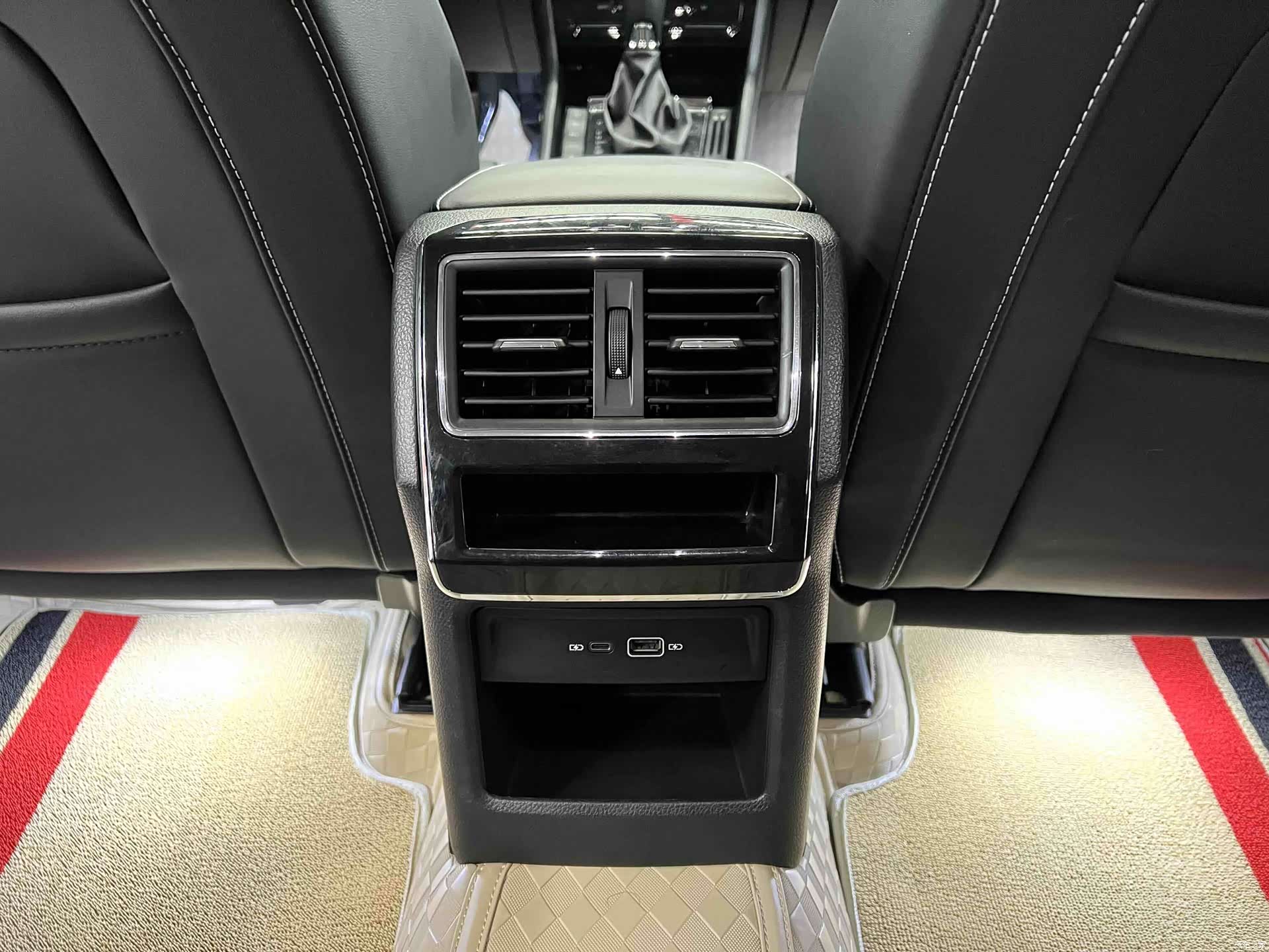 Skoda Superb, 2023 11