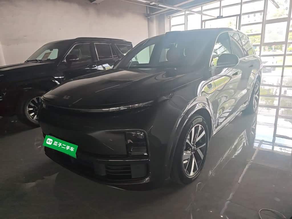 Li Auto L8
