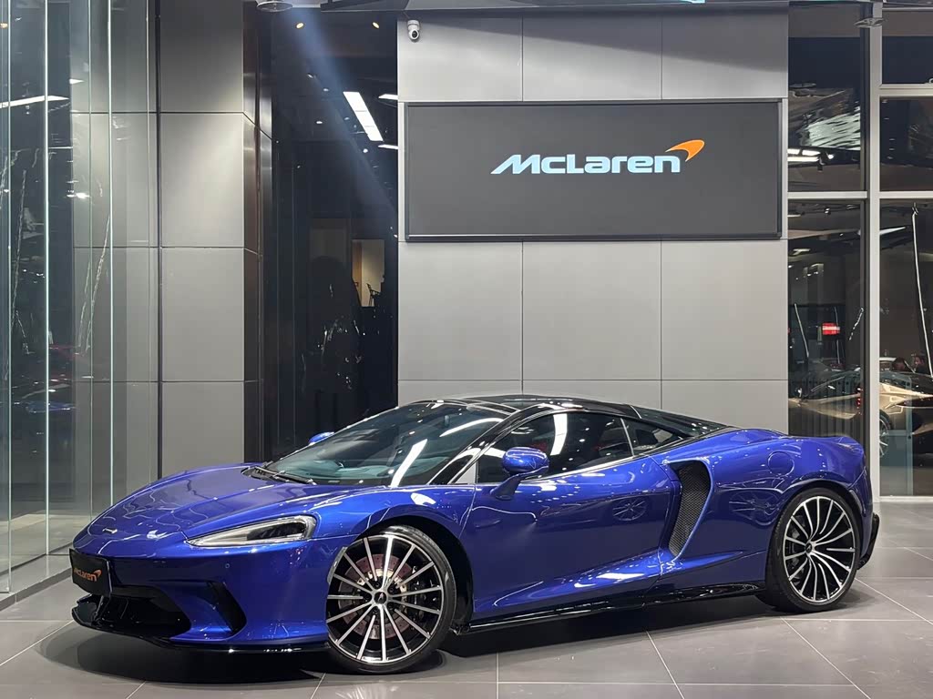 McLaren GT