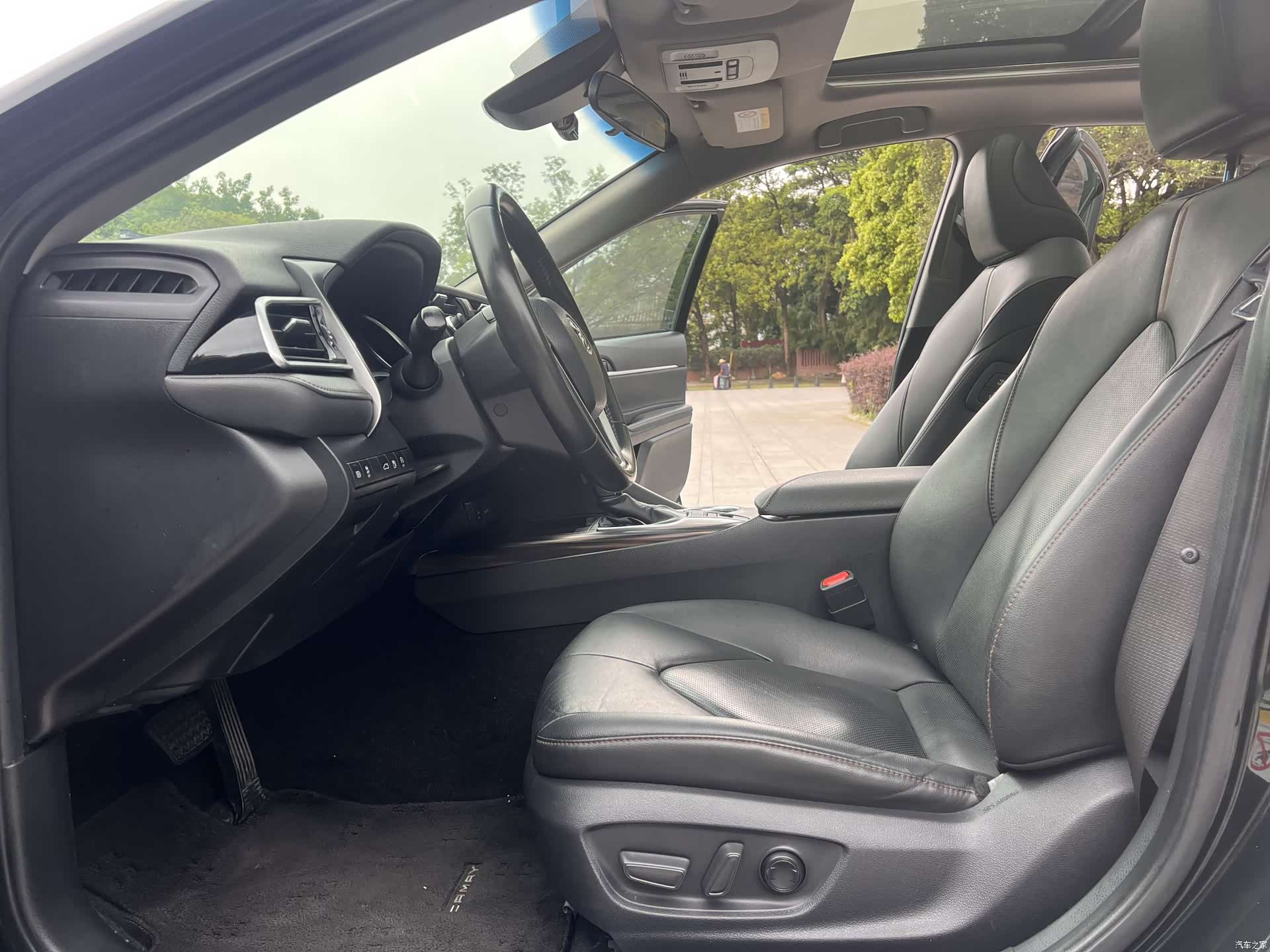 Toyota Camry, 2018 все фото